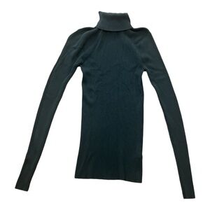 Express Women’s Turtleneck Long Sleeve
Size: XS